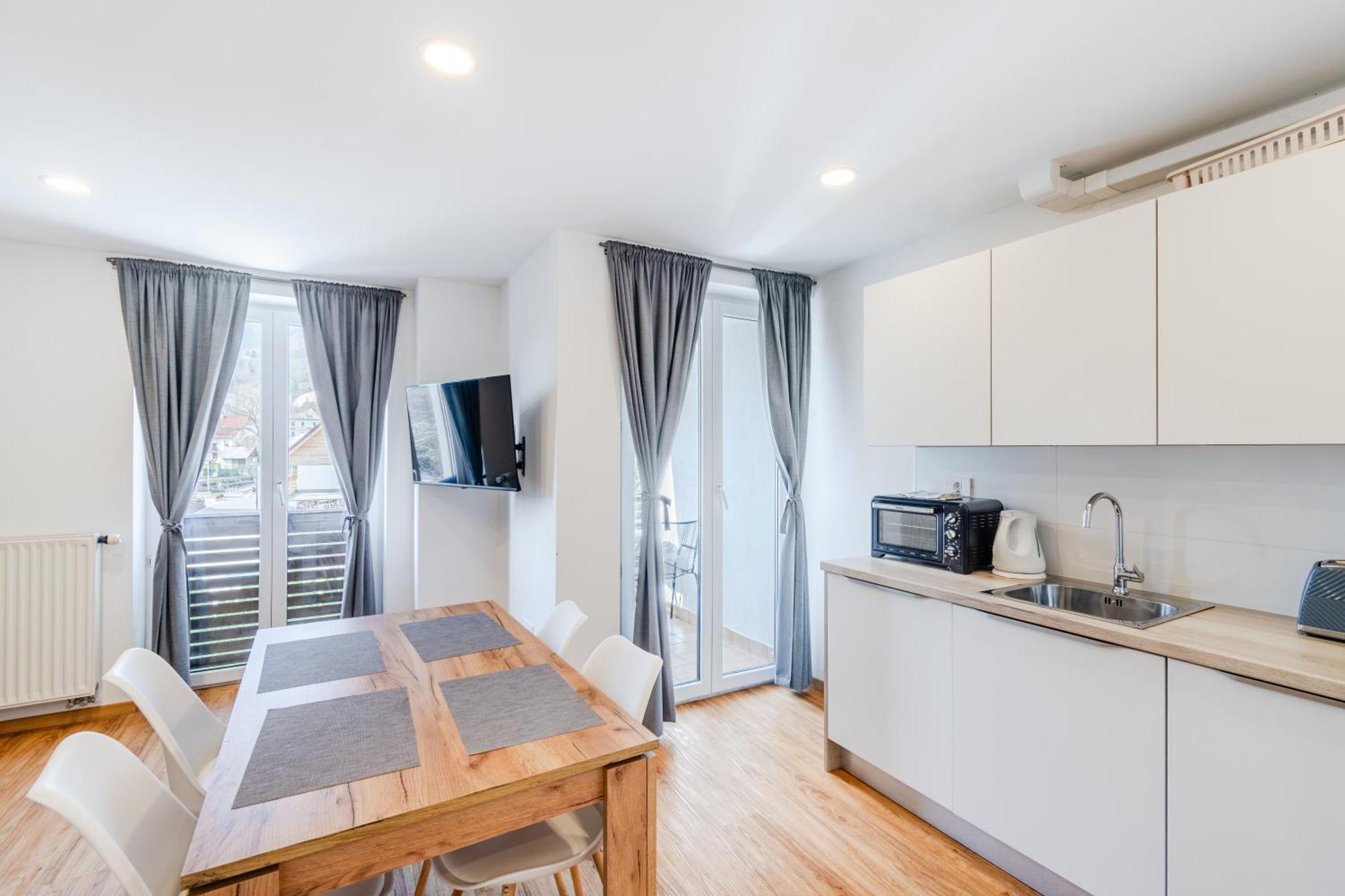 Apartments Skok With Rafting And Free Parking Bovec Szoba fotó